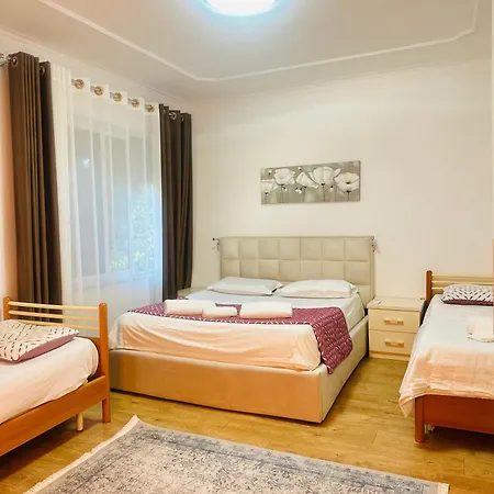 בית הארחה Center 3*