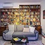 Center تيرانا